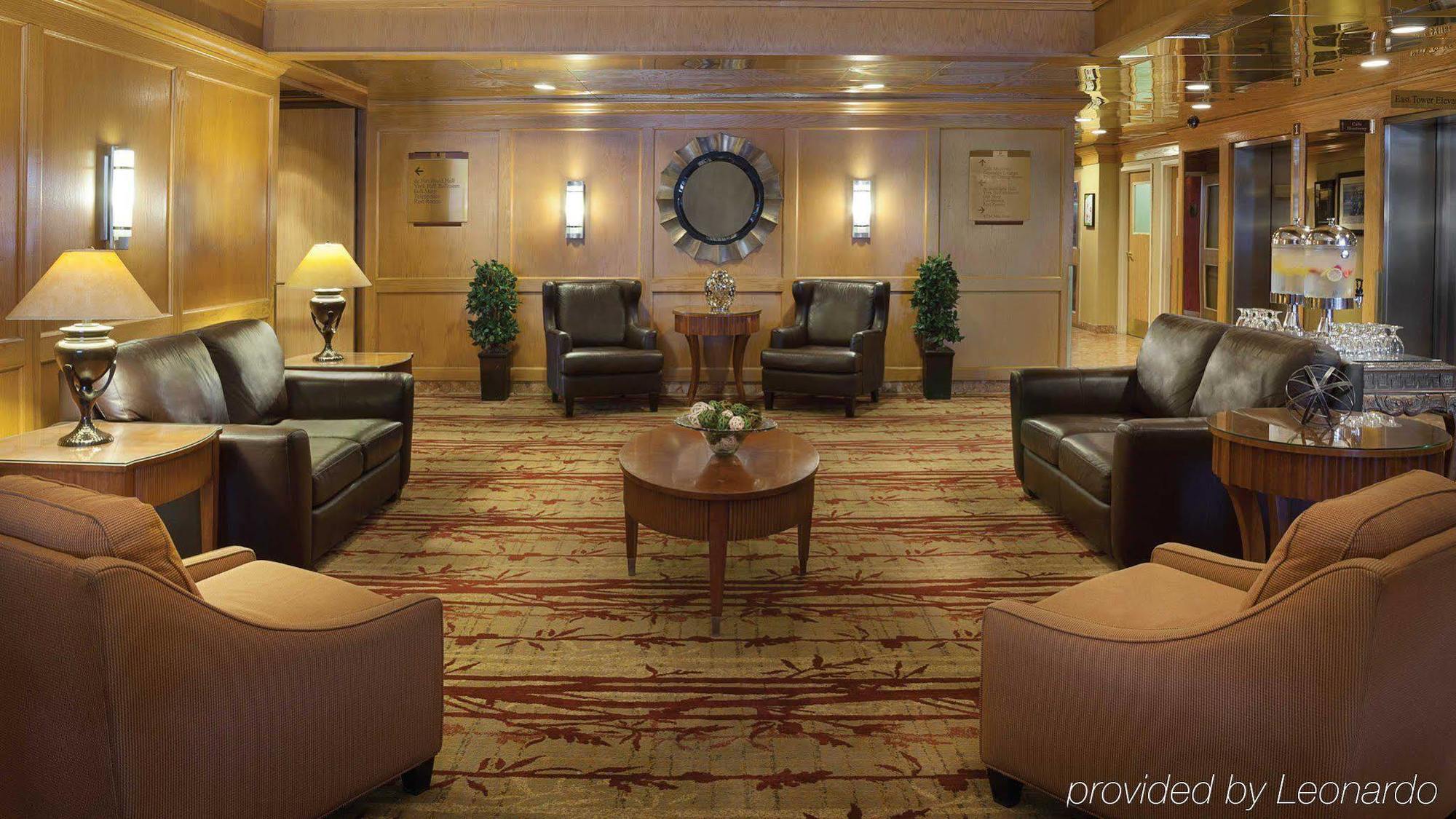 Holiday Inn Toronto - Yorkdale Екстер'єр фото