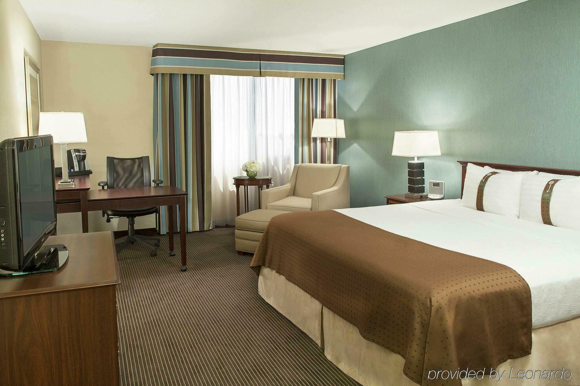 Holiday Inn Toronto - Yorkdale Екстер'єр фото